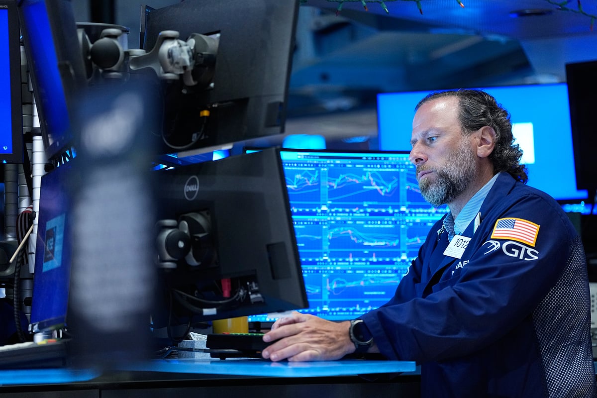 Rebounds for AI stocks help support Wall Street and keep the market mixed