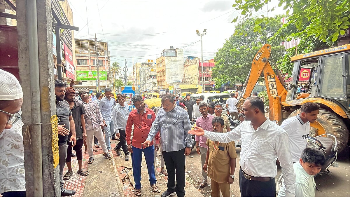 Livelihoods lost, Bengaluru street vendors face uncertainty