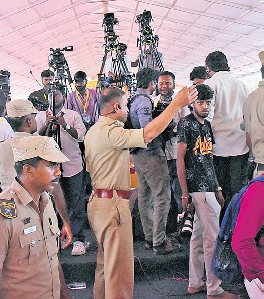 Media barred despite valid passes at CM Vijay’s Karur events