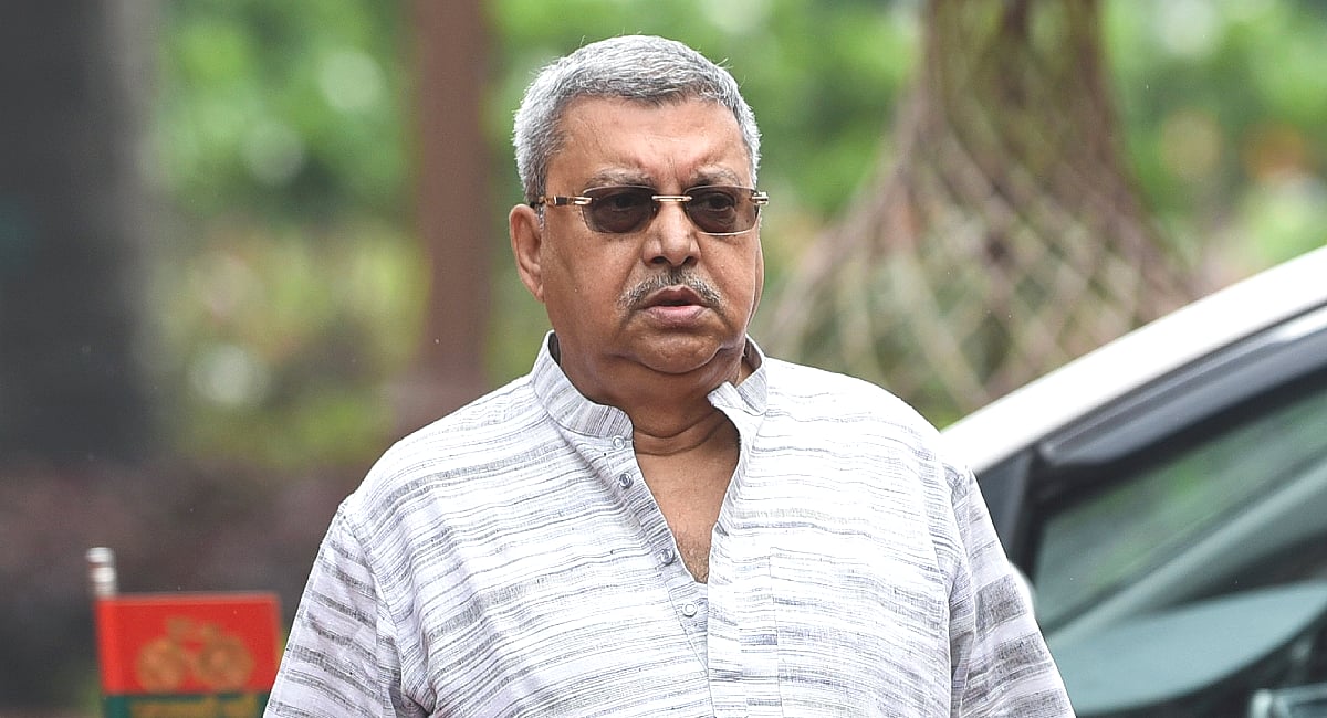 TMC Expels 8 Leaders Including Firhad Hakim Amid Internal Power Struggle | Quick Digest