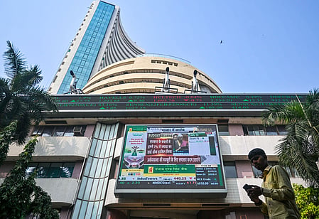 Stock markets trade in positive territory led by IT firms, foreign fund inflows