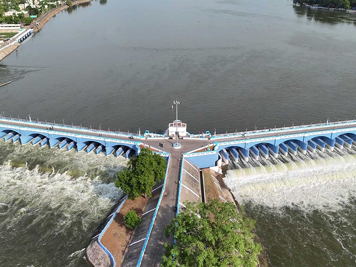 Tamil Nadu moves Supreme Court over Karnataka's failure to release Cauvery  water