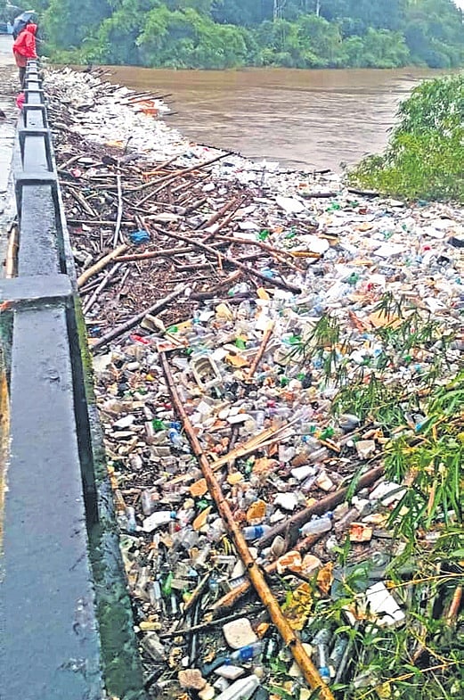 Kerala floods expose waste mgmt gaps as plastic, debris resurface