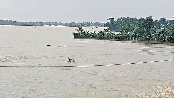 Fresh floods in Odisha affect over two lakh people across six districts; rescue teams deploy as rivers rise