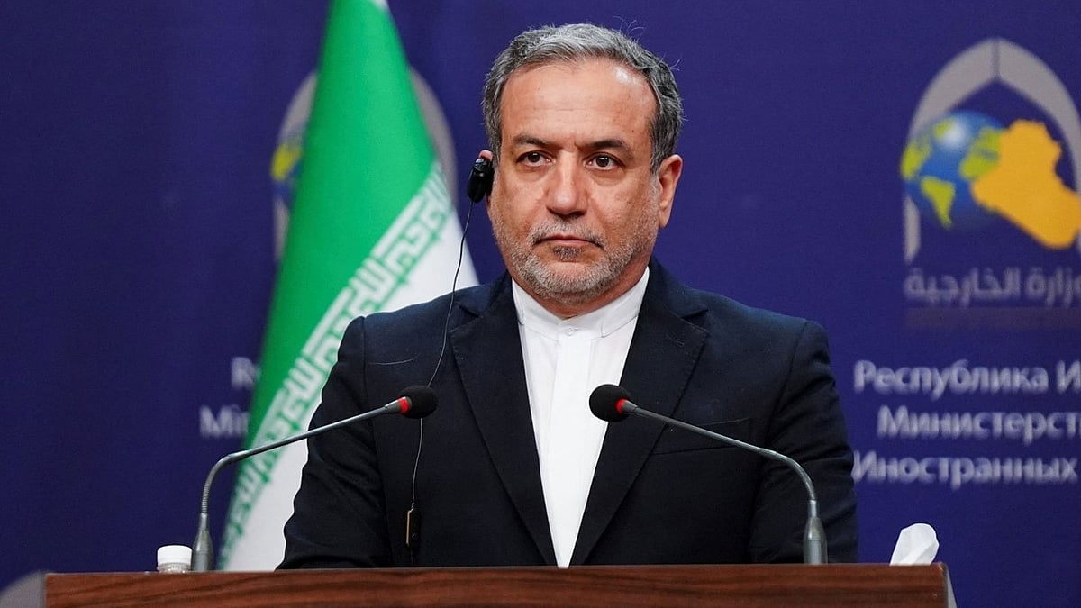 Iranian FM Araghchi says Oman negotiations and reopening of Hormuz are separate issues; reopening hinges on US conditions