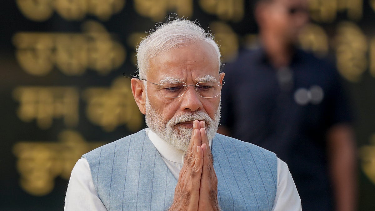 PM Modi asks secretaries to break departmental silos, adopt long-term ...