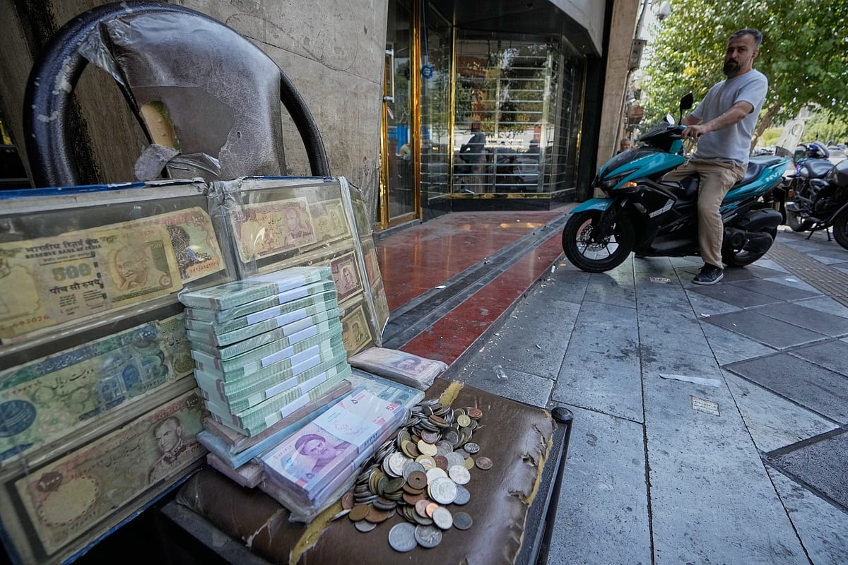 Bessent says new US sanctions aim to block all potential sources of revenue for Iran; warns nations to cut economic ties or face retaliation