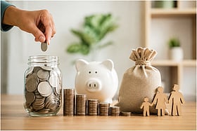 Turning Gratuity Into a Monthly Paycheque: How Fixed Deposit Interest Rates Work With an FD Monthly Payout Calculator