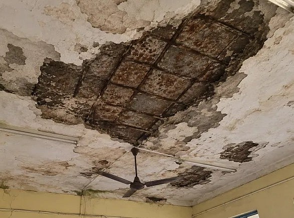Rajasthan school building roof caves in, close shave for 100 students ...