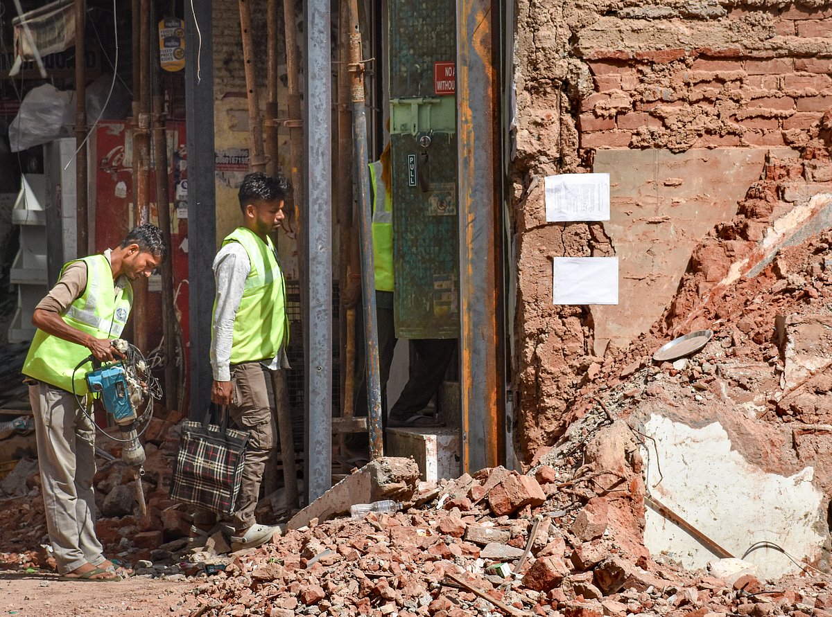 Another building collapse in Delhi days after Satya Niketan tragedy; no ...