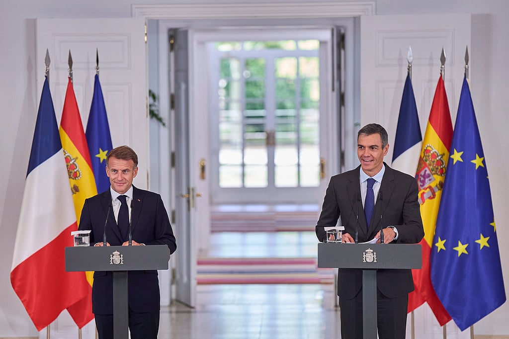 UK PM Burnham opens door to EU return, drawing 'welcome' from Macron ...