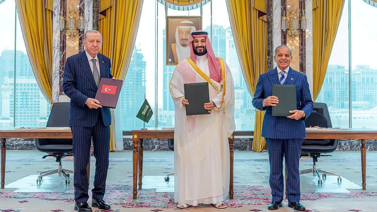 Pakistan, Saudi Arabia, Turkiye move to deploy forces in Gulf country ...