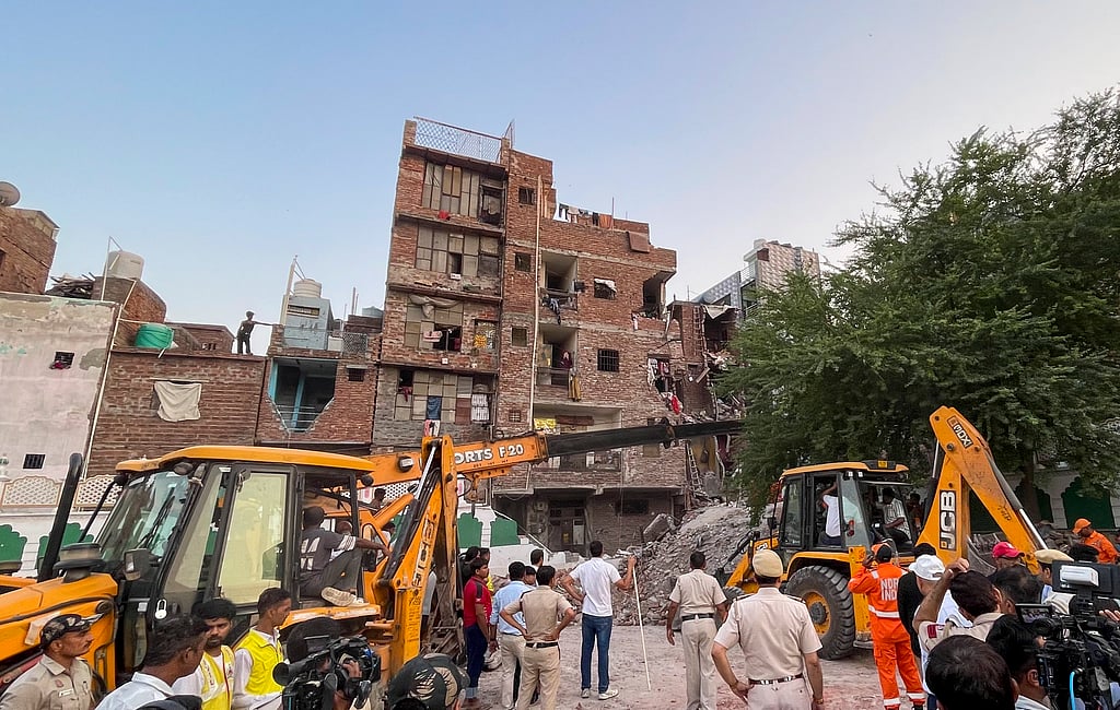 Seemapuri building collapse: Death toll rises to five after two more ...