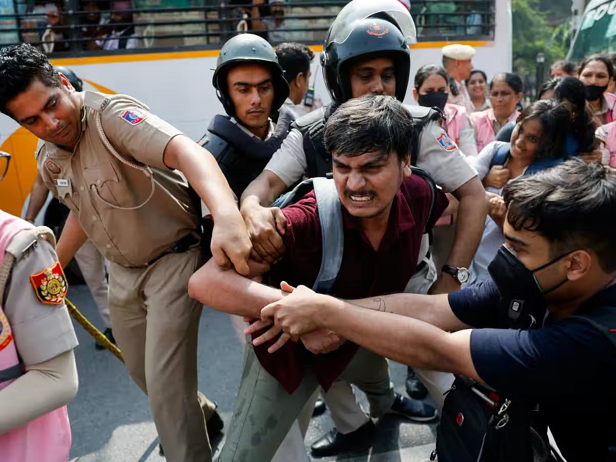 Around 200 Punjab students detained in Delhi during CJP protest