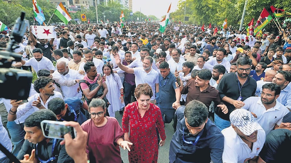Massive march for democracy