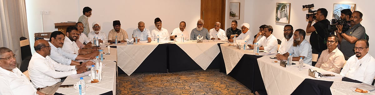 Waqf row deepens as Kanthapuram group boycotts Muslim panel meet