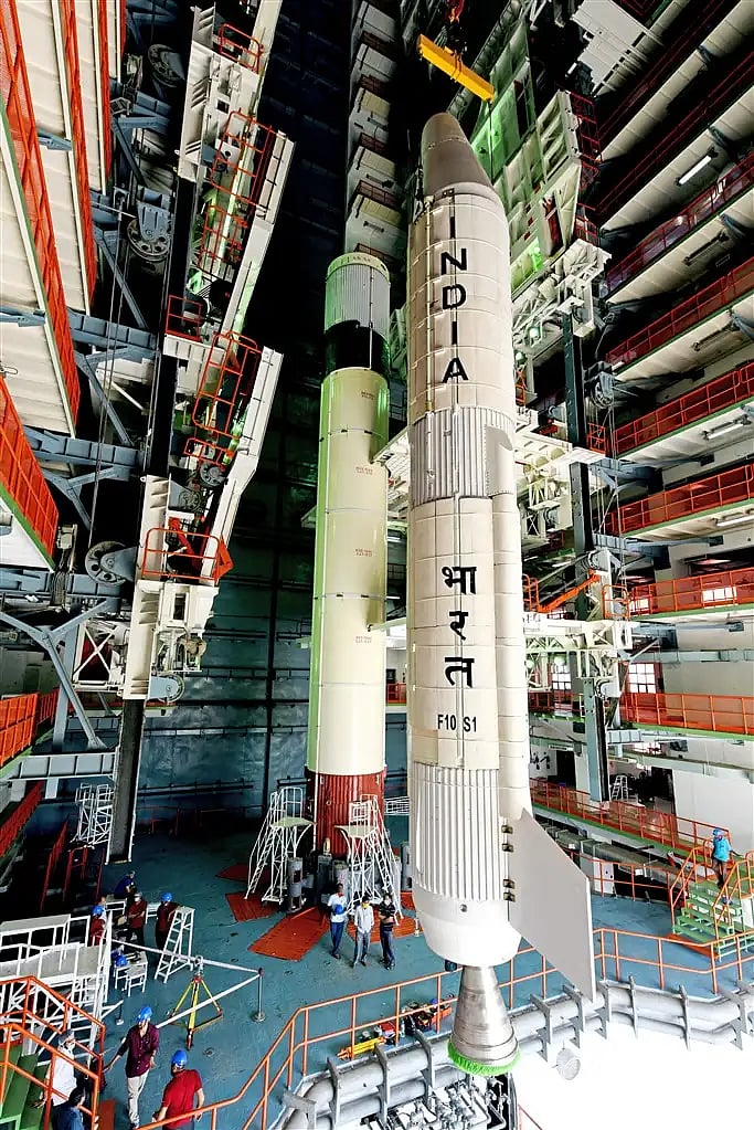 Docking test delays risk mission timeline