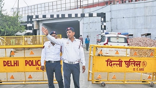 Buses below BS-VI standards to be diverted at borders to curb pollution