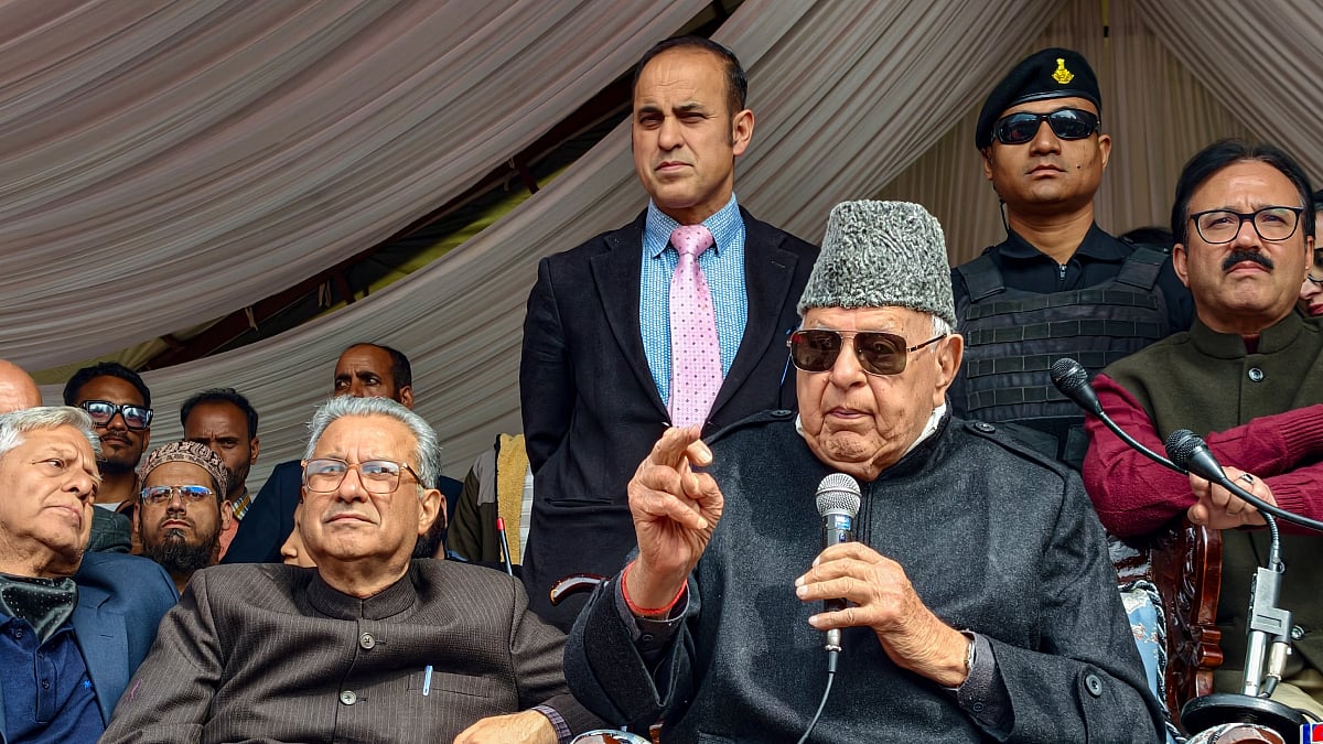 Kashmir issue alive due to Pakistan, Centre's intentions suspect, says ...