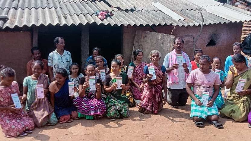 Blast victims in ASR village seek aid for damaged houses