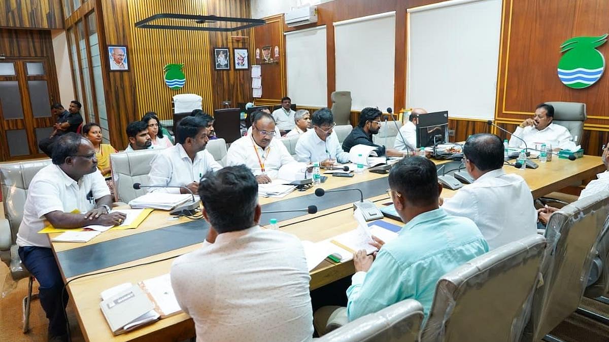 Minister pulls up officials for spending Rs 400 crore on Ballari Nala ...