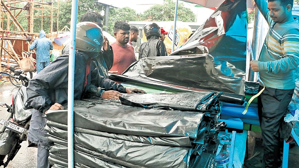 Cyclone Arnab: Odisha evacuates 18,000 from 8 districts, 48K identified ...