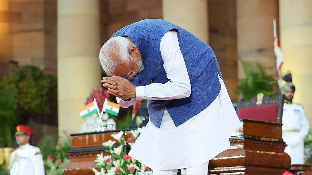 PM Modi at the Rashtrapati Bhavan on Sunday.