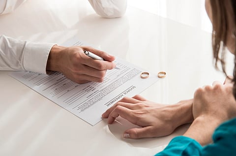 Symbolic image of Divorce