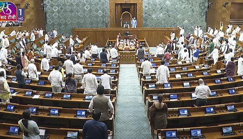 കന്യാസ്ത്രീകളുടെ അറസ്റ്റ്:  പ്രതിപക്ഷ പ്രതിഷേധത്തില്‍ പാര്‍ലമെന്റ് സ്തംഭിച്ചു; 