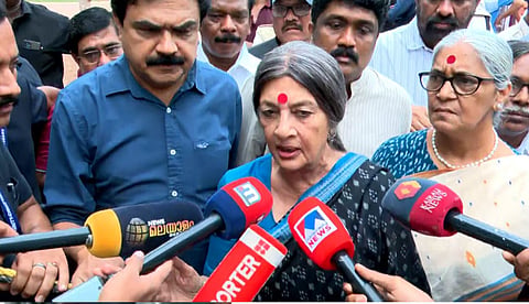 കന്യാസ്ത്രീകളെ സന്ദർശിച്ചതിന് ശേഷം ഇടത് നേതാക്കൾ മാധ്യമങ്ങളെ കാണുന്നു 