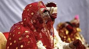 തെലങ്കാനയിലെ രംഗ റെഡ്ഡി ജില്ലയിലെ 13 വയസ്സുള്ള പെണ്‍ക്കുട്ടിയെ വിവാഹം ചെയ്ത സംഭവത്തിൽ 40കാരന്‍ പിടിയിൽ. 