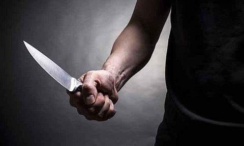 ഡല്‍ഹിയില്‍ കത്തിക്കുത്ത്, നെഞ്ചില്‍ കത്തിയുമായി 15കാരന്‍ പൊലീസ് സ്റ്റേഷനില്‍ ; പ്രായപൂർത്തിയാകാത്ത മൂന്ന് പേർ അറസ്റ്റില്‍