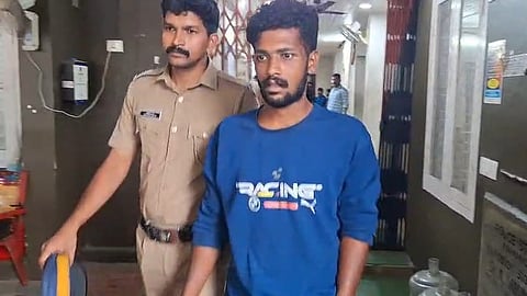 ഭാര്യയോട് വൈരാഗ്യം, നഗ്നചിത്രം വാട്സ്​ആപ്പ് ഡിപി ആക്കി; ഭർത്താവ് പെരുമ്പാവൂർ പൊലീസിൻ്റെ പിടിയിൽ