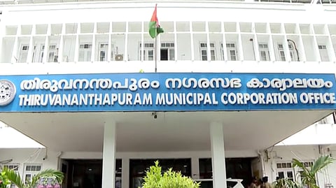 തിരുവനന്തപുരം കോർപ്പറേഷനിൽ സ്വതന്ത്രന്റെ പിന്തുണ ബിജെപിക്ക്; പാറ്റൂർ രാധാകൃഷ്ണൻ ബിജെപിയെ പിന്തുണയ്ക്കും