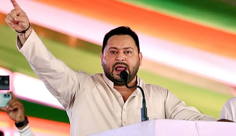 സ്ത്രീകളുടെ അക്കൗണ്ടില്‍ 30,000 രൂപ, കര്‍ഷകര്‍ക്ക് സൗജന്യ വൈദ്യുതിയും വിളകള്‍ക്ക് കൂടുതല്‍ ബോണസും; വാഗ്ദാന പെരുമഴയുമായി ആര്‍ജെഡി
