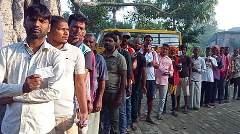 ആദ്യഘട്ട വിധിയെഴുതി ബിഹാർ; വോട്ടെടുപ്പിൽ കനത്ത പോളിങ്, 64.46 ശതമാനം രേഖപ്പെടുത്തി, പ്രതീക്ഷയോടെ മുന്നണികൾ