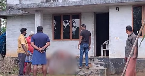 ചാലക്കുടിയിൽ 60കാരനെ കൊലപ്പെടുത്തി; കൊലപാതകം സുഹൃത്തുക്കളുമൊത്ത് മദ്യപിക്കുന്നതിനിടെ