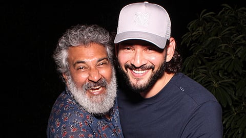 മഹേജ് ബാബുവിന് ഒപ്പം എസ്.എസ്. രാജമൗലി