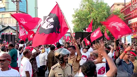 അതിവേഗം ബഹുദൂരം മുന്നിൽ യുഡിഎഫ്; അപ്രതീക്ഷിത തിരിച്ചടി നേരിട്ട് എൽഡിഎഫ് 