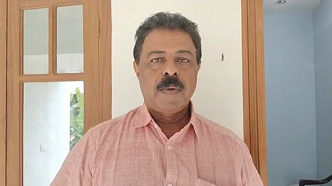 "രാഷ്ട്രീയ ലാഭത്തിനു വേണ്ടി ഭക്തിഗാനത്തെ വികലമാക്കി, ഭക്തരെ അപമാനിച്ചു"; 'പോറ്റിയെ കേറ്റിയെ' പാട്ടിനെതിരെ  ഡിജിപിക്ക് പരാതി