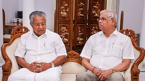 ഗവർണറുടെ ക്രിസ്മസ് വിരുന്നിൽ പങ്കെടുക്കാതെ മന്ത്രിമാർ; മുഖ്യമന്ത്രി എത്തില്ലെന്ന് നേരത്തെ അറിയിച്ചിരുന്നു