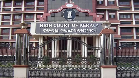 ശബരിമല വിമാനത്താവള പദ്ധതിയിൽ സർക്കാരിന് തിരിച്ചടി; ഭൂമി ഏറ്റെടുക്കാനുള്ള വിജ്ഞാപനം റദ്ദാക്കി ഹൈക്കോടതി