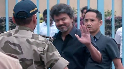കരൂര്‍ ദുരന്തത്തില്‍ വിജയ് പ്രതിയാകുമോ? ഫെബ്രുവരിയില്‍ സിബിഐ കുറ്റപത്രം സമര്‍പ്പിച്ചേക്കും 