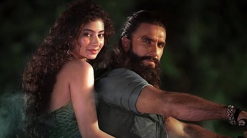 രൺവീർ സിംഗ് - സാറാ അർജുൻ ചിത്രം 'ധുരന്ധർ' 