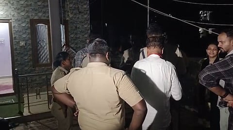 മഞ്ചേശ്വരം 
തുമിനാട് കൊലപാതകം: ആക്രമണം തടയാൻ ശ്രമിച്ച ബന്ധുവും മരിച്ചു;  മംഗലാപുരത്ത് ചികിത്സയിലിരിക്കെയാണ് മരണം