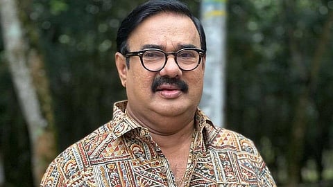 തിരുവനന്തപുരത്ത് മണിയൻപിള്ള രാജുവിൻ്റെ കാറിടിച്ച് രണ്ട് പേർക്ക് പരിക്ക്; വാഹനമോടിച്ചത് താൻ തന്നെയെന്ന് സ്ഥിരീകരിച്ച് നടൻ