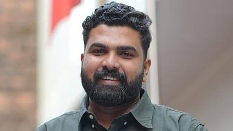 സർവകലാശാലകൾ ഗവർണറുടെ തറവാട് സ്വത്തല്ല, സൂപ്പർ ചാൻസലർ കളി ഇപ്പോൾ ഇരിക്കുന്ന പദവിക്കും ചേർന്നതല്ല: പി.എസ്. സഞ്ജീവ്