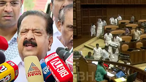 സ്വർണക്കൊള്ളയിൽ പ്രക്ഷുബ്ദം, സഭ ബഹിഷ്കരിച്ച് പ്രതിപക്ഷം; സർക്കാരിന് മർക്കട മുഷ്ടിയും അഹങ്കാരവും, ജനം മറുപടി നൽകുമെന്ന് രമേശ് ചെന്നിത്തല