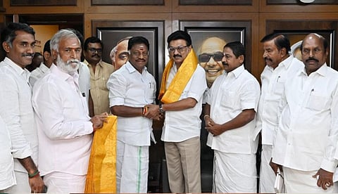 ഒ. പനീര്‍ശെല്‍വം ഡിഎംകെയില്‍; സ്വീകരിച്ച് എം.കെ. സ്റ്റാലിന്‍ 