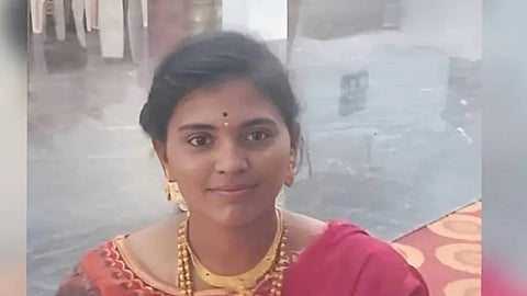 പഴയ സാമ്പാർ വിളമ്പിയതിനെ ചൊല്ലി ഭർത്താവുമായി തർക്കം; ബെംഗളൂരുവിൽ യുവതി ജീവനൊടുക്കി